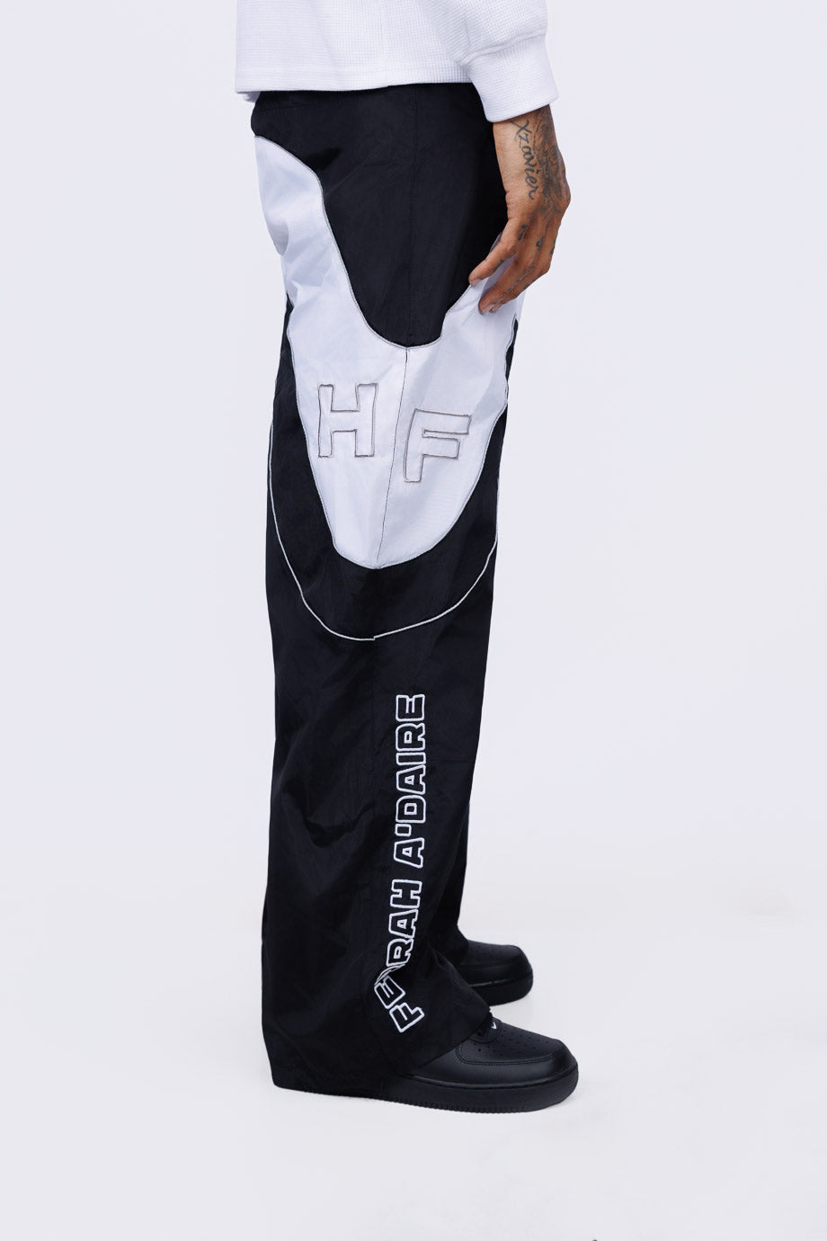 FERRAH “Wavy” Windbreakers (Black/White)