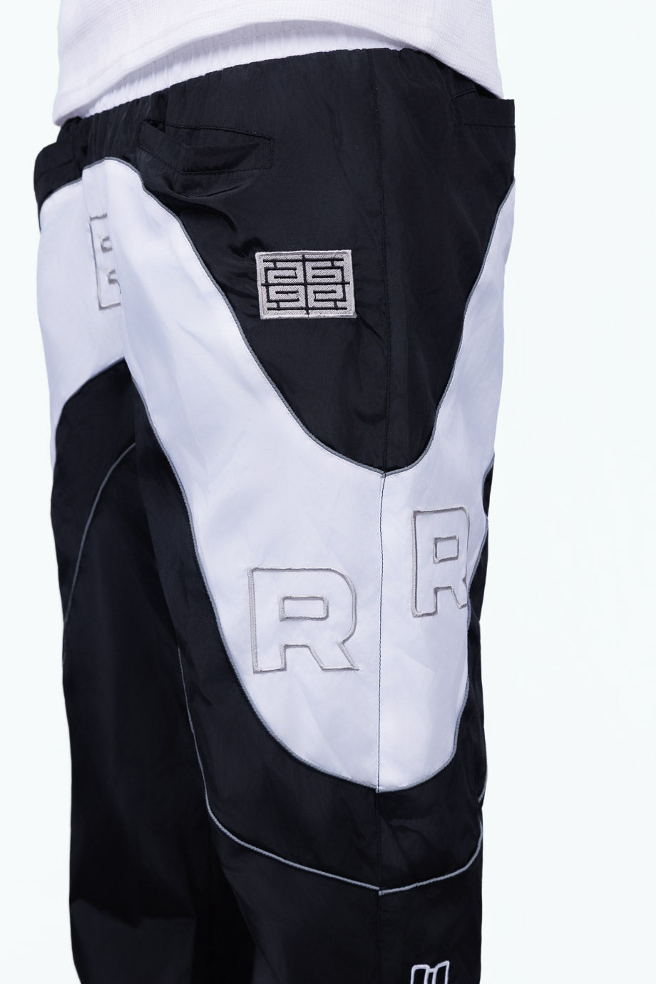 FERRAH “Wavy” Windbreakers (Black/White)